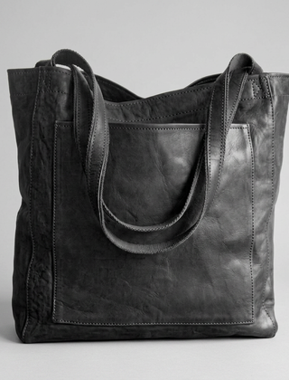 PAMELA Classic Leather Tote in Black